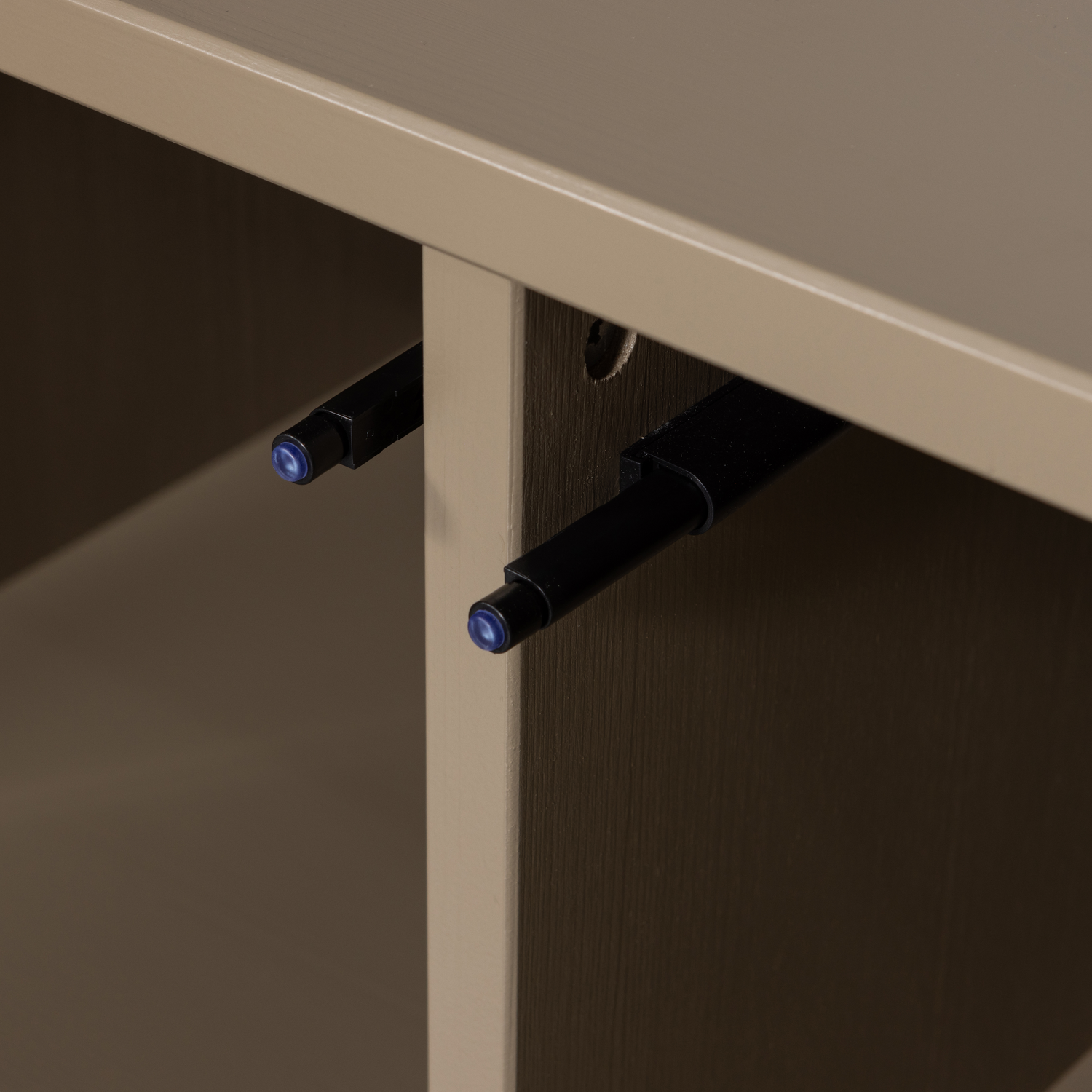 Turner Opbergbank Grenen Mud [Fsc] van WOOOD – Luxe comfort op maat van PureWonen. Vraag naar de beste prijs.