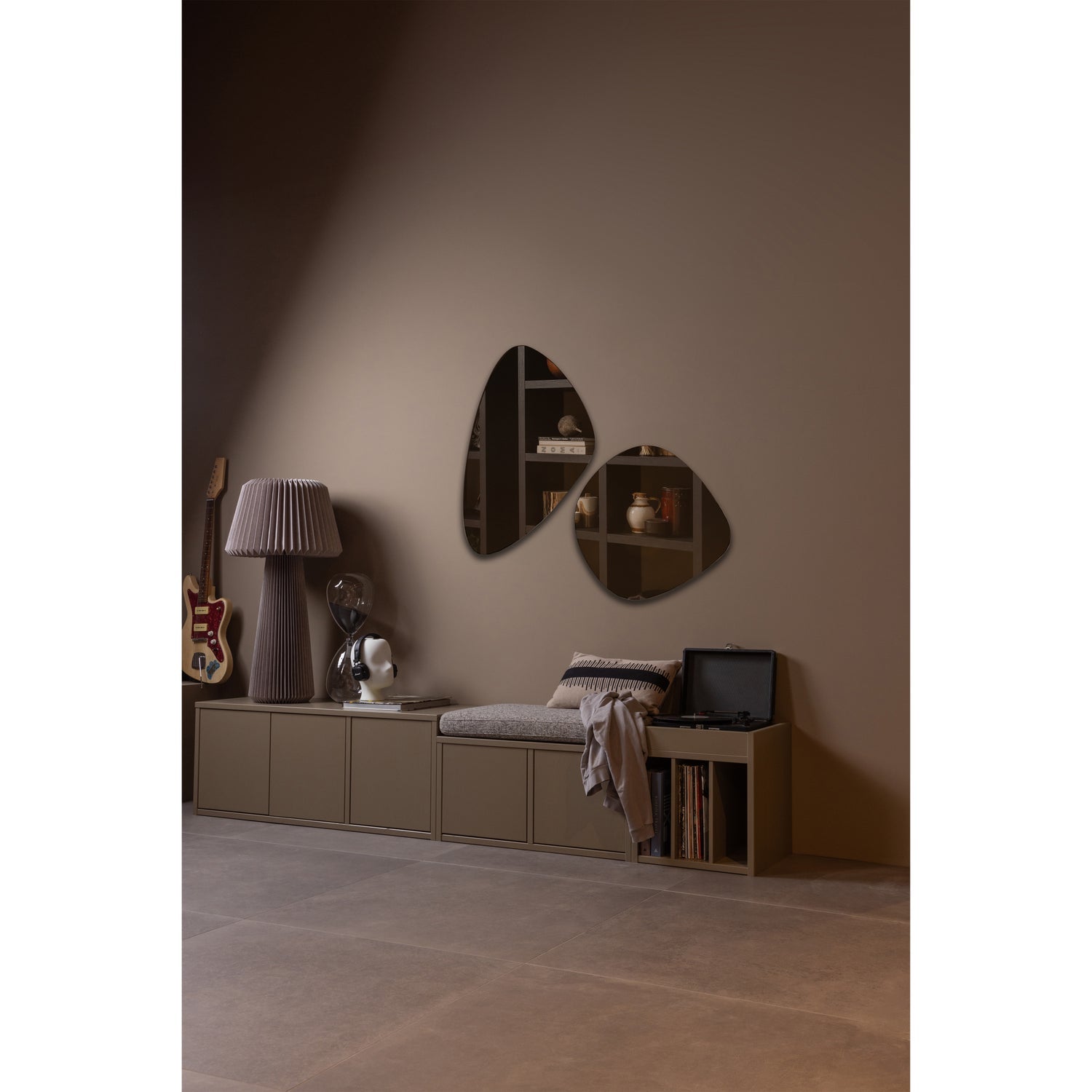 Turner Platenkast Grenen Mud [Fsc] van WOOOD – Luxe comfort op maat van PureWonen. Vraag naar de beste prijs.