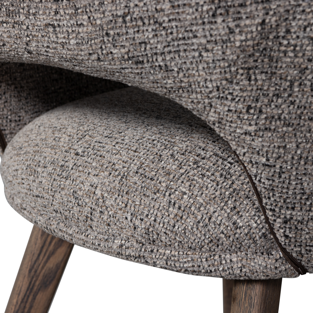 Murat Eetkamerstoel Taupe Met Houten Poot Donkerbruin