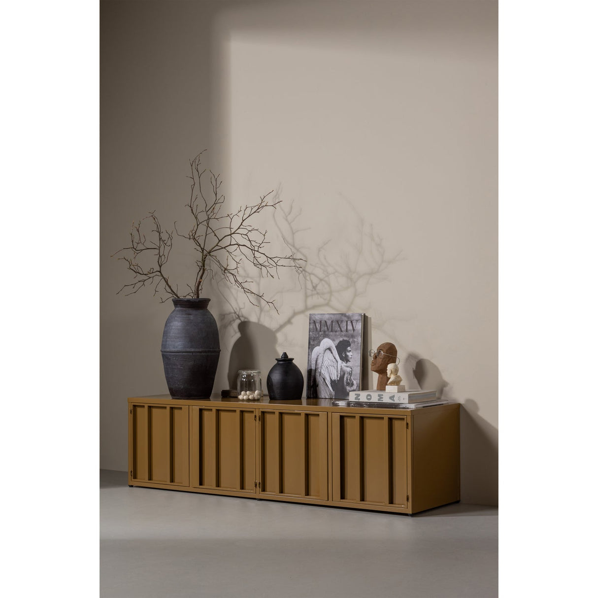 Level Tv Meubel Metaal Honinggeel 44 X160 Cm