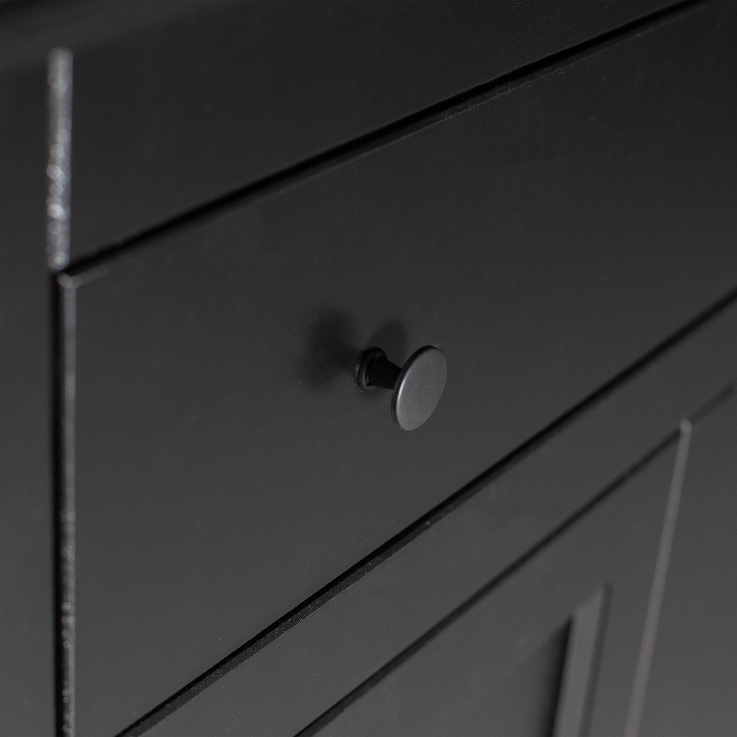 Eva Meidenkast Grenen Diepzwart [Fsc] van WOOOD – Luxe comfort op maat van PureWonen. Vraag naar de beste prijs.