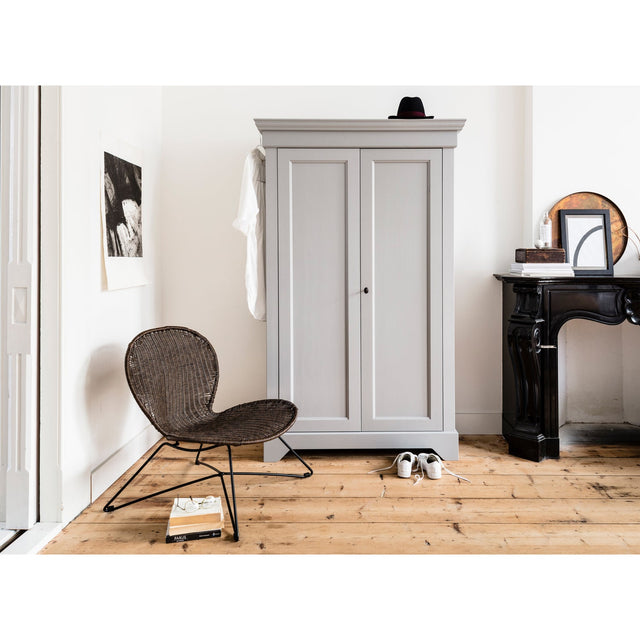Isabel Brocante Kast Grenen Betongrijs [Fsc] van WOOOD – Luxe comfort op maat van PureWonen. Vraag naar de beste prijs.