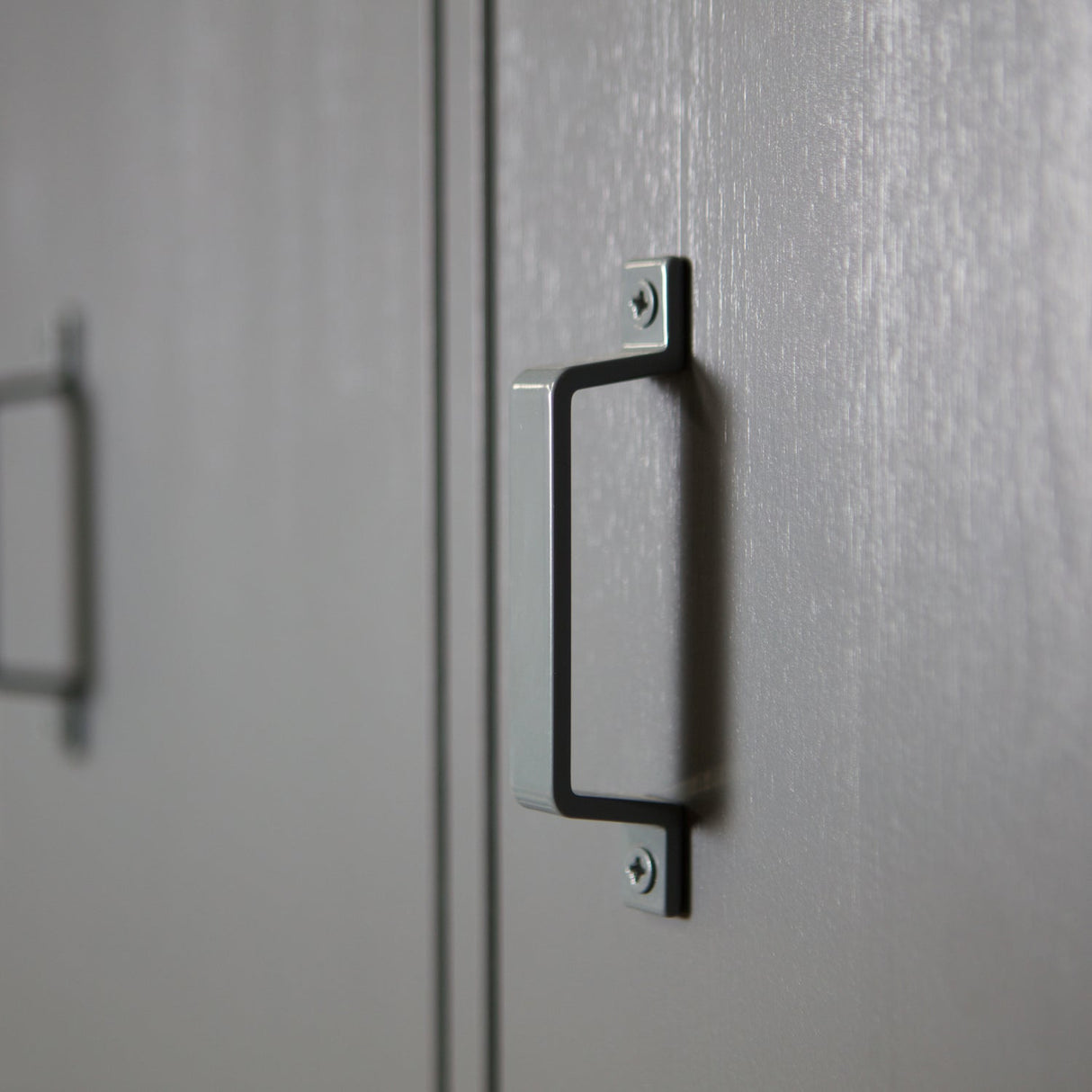 Stijn Hoog 2 Drs Lockerkast Steel Grey [Fsc] van WOOOD – Luxe comfort op maat van PureWonen. Vraag naar de beste prijs.
