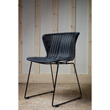 Set V 2 Wings Tuinstoel Zwart van WOOOD – Luxe comfort op maat van PureWonen. Vraag naar de beste prijs.