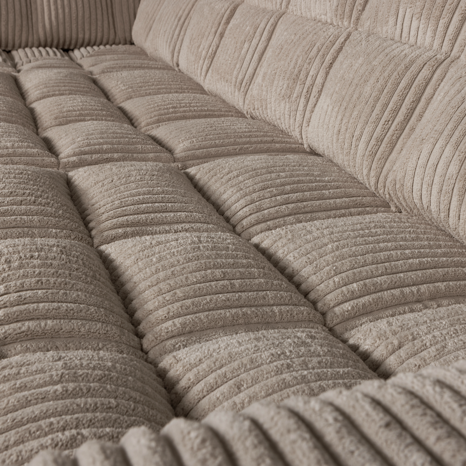 Second Date Hoekbank Links Grove Ribstof Mud van WOOOD – Luxe comfort op maat van PureWonen. Vraag naar de beste prijs.