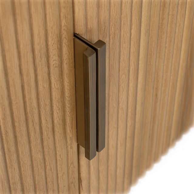 Dressoir Belfort 4-deurs (Natural oak) van Richmond Interiors – Luxe comfort op maat van PureWonen. Vraag naar de beste prijs.
