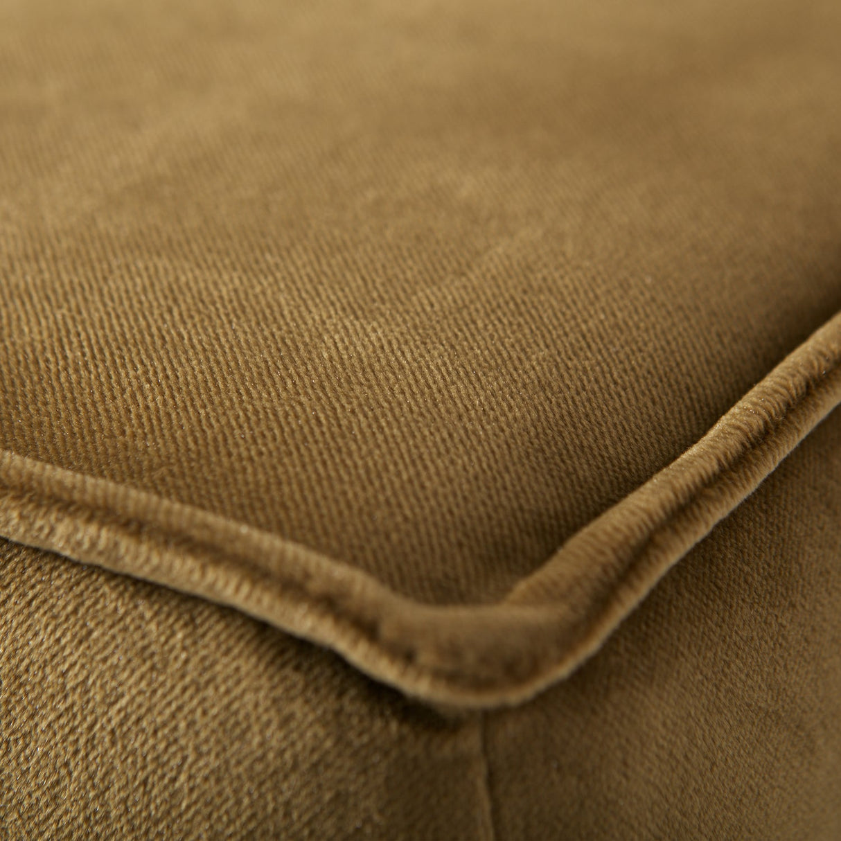 Rodeo Hocker Op Poten Velvet Honinggeel