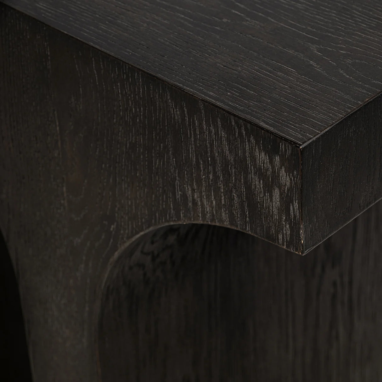 Console Ashford dark brown van Richmond Interiors – Luxe comfort op maat van PureWonen. Vraag naar de beste prijs.