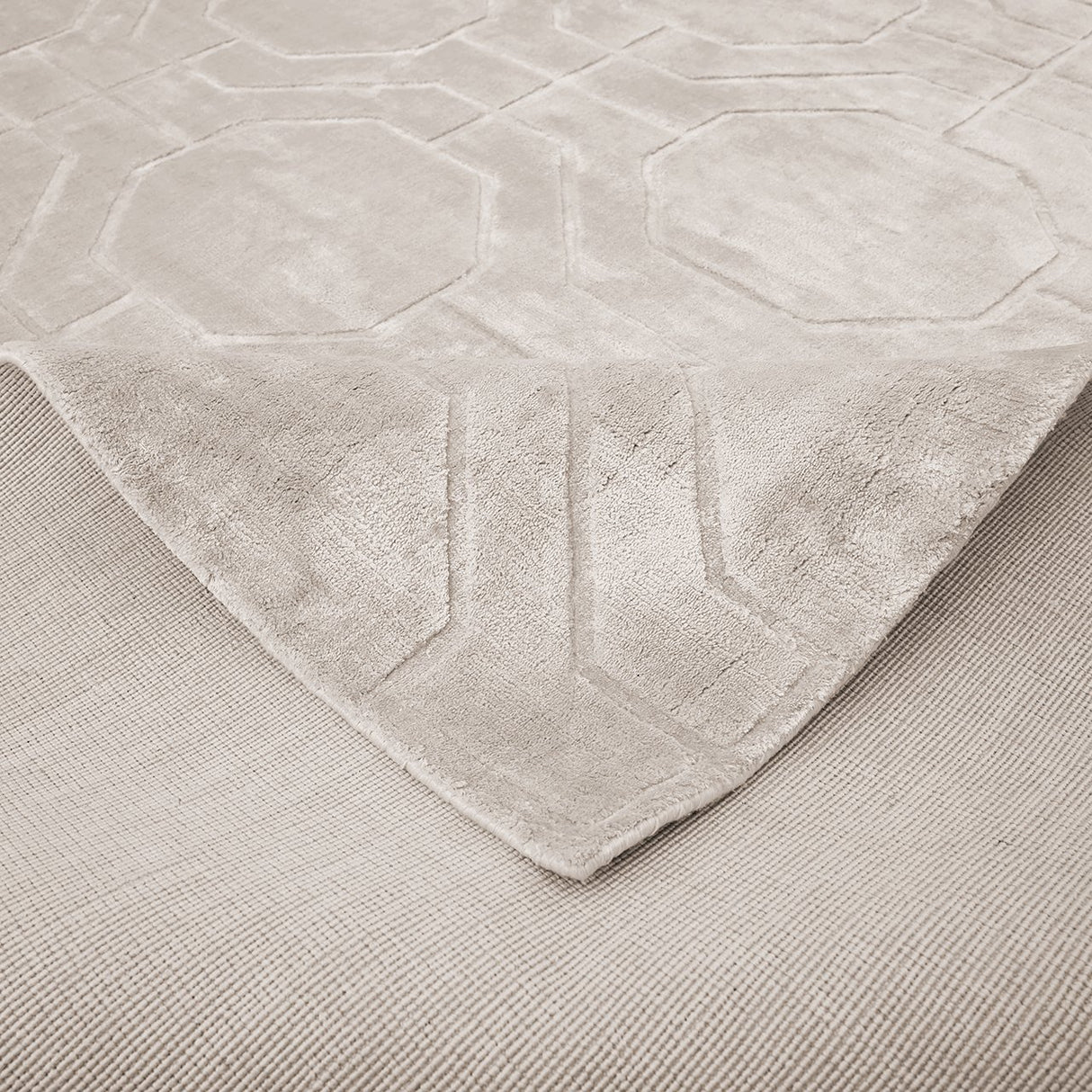 Vloerkleed Flynn ivory 200x300 (Ivory) van Richmond Interiors – Luxe comfort op maat van PureWonen. Vraag naar de beste prijs.