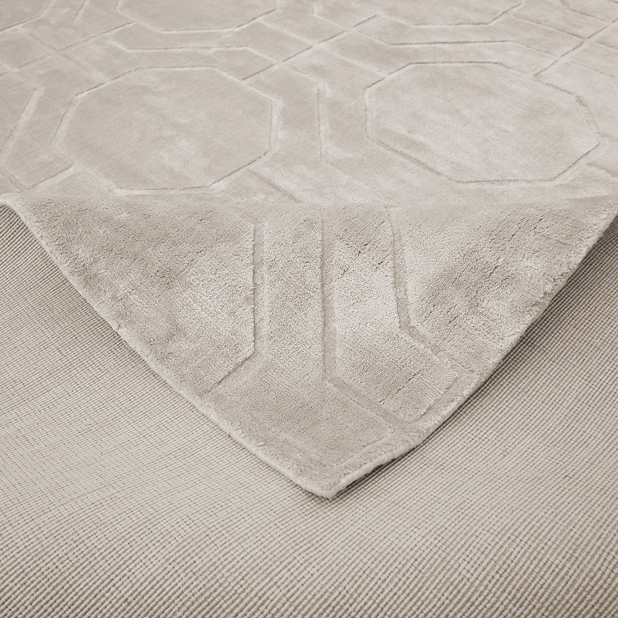 Vloerkleed Flynn ivory 300x400 (Ivory) van Richmond Interiors – Luxe comfort op maat van PureWonen. Vraag naar de beste prijs.