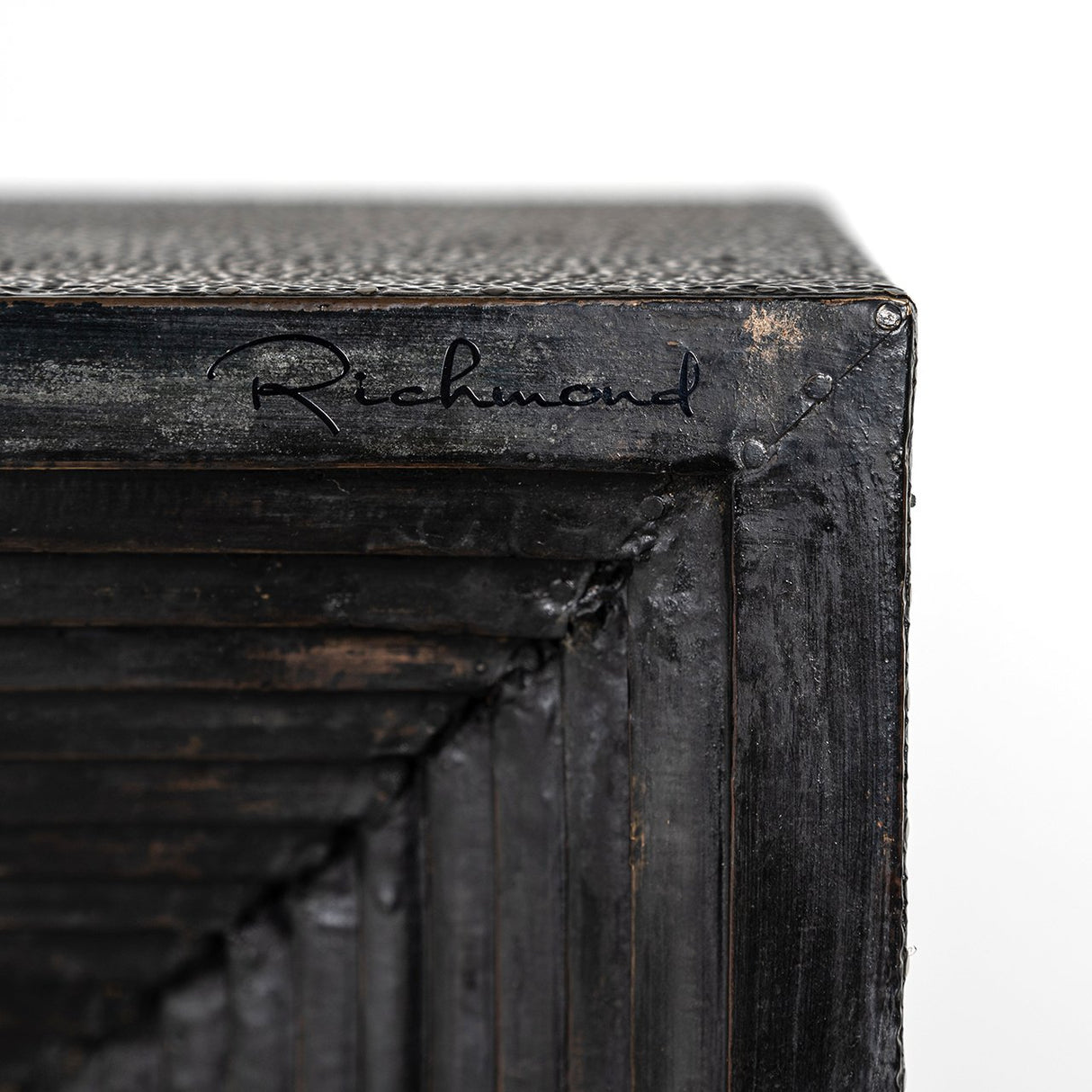 Wandtafel Gizen (Black/gold) van Richmond Interiors – Luxe comfort op maat van PureWonen. Vraag naar de beste prijs.