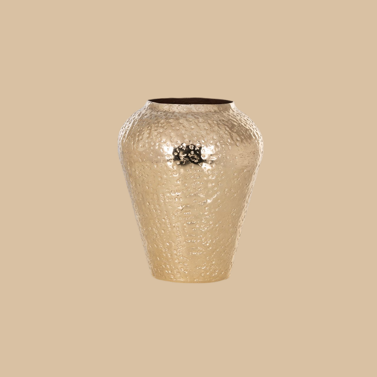 Vaas Megan klein (Gold) van Richmond Interiors – Luxe comfort op maat van PureWonen. Vraag naar de beste prijs.
