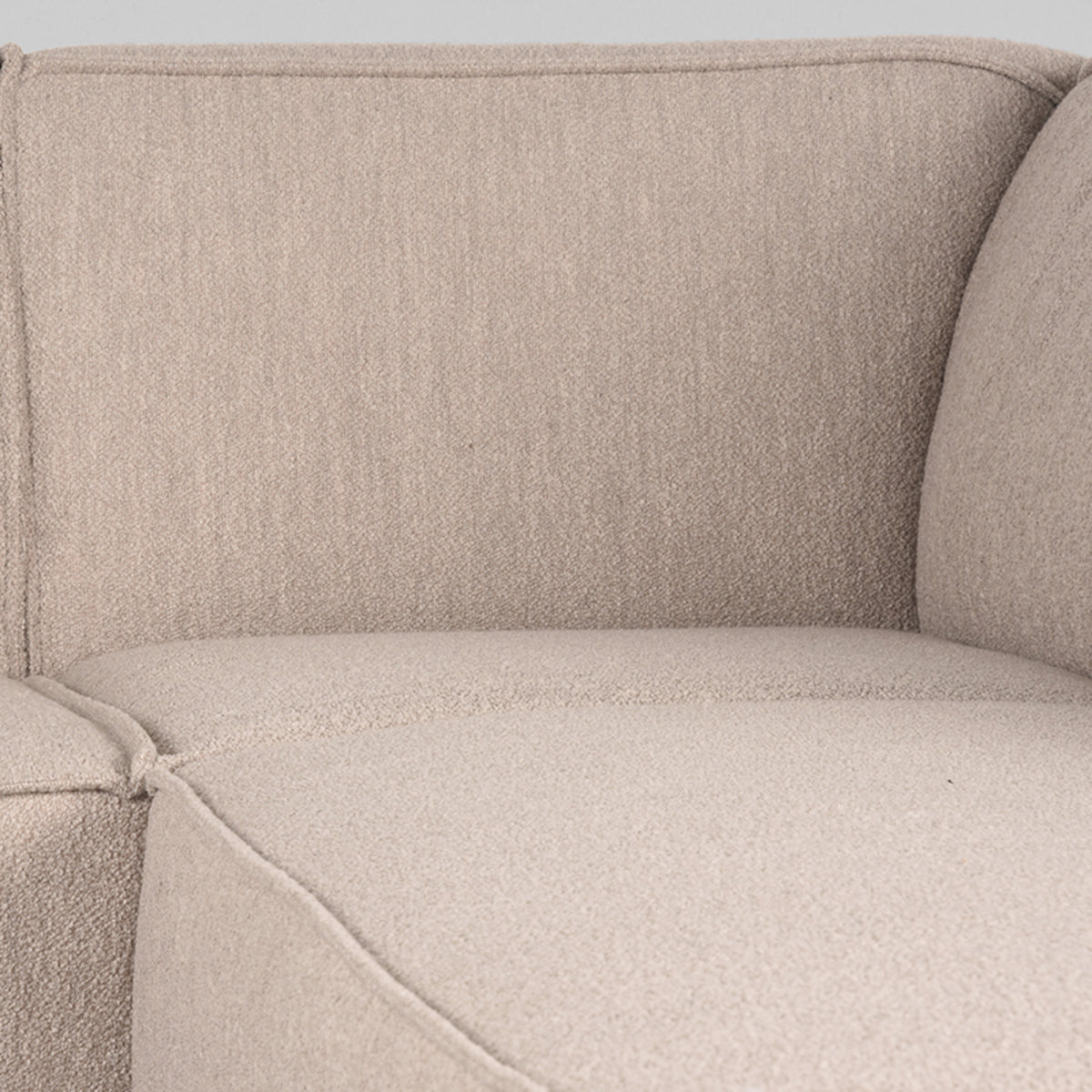 LABEL51 Hoekbank Kay - Naturel - Boucle - Rechts van LABEL51 – Luxe comfort op maat van PureWonen. Vraag naar de beste prijs.