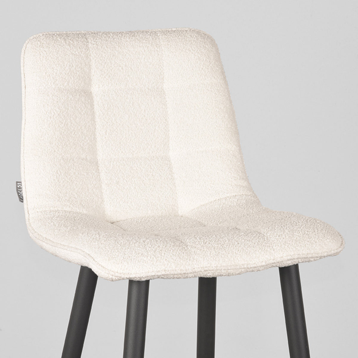 LABEL51 Barkruk Jelt - Ivory - Boucle - Zithoogte 78 van LABEL51 – Luxe comfort op maat van PureWonen. Vraag naar de beste prijs.