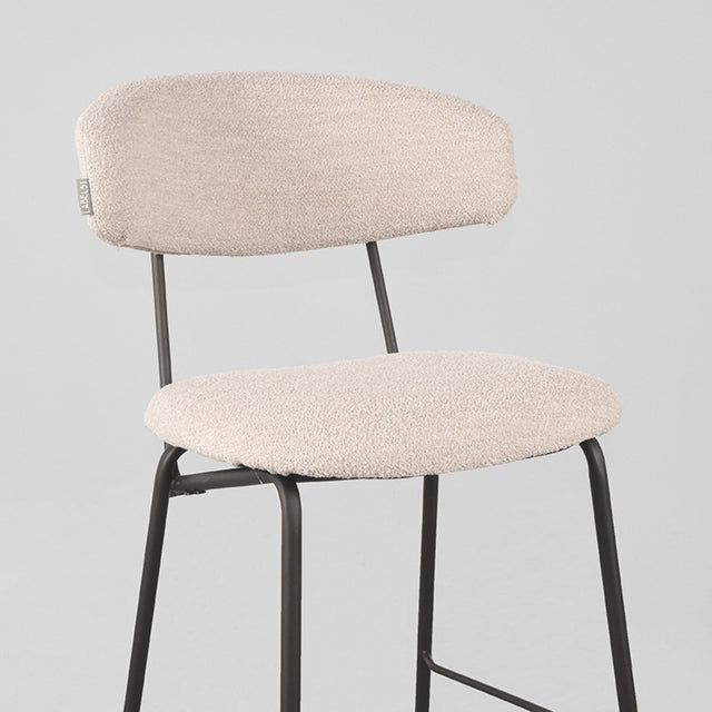 LABEL51 Barkruk Zack - Naturel - Boucle - Zithoogte 65 van LABEL51 – Luxe comfort op maat van PureWonen. Vraag naar de beste prijs.