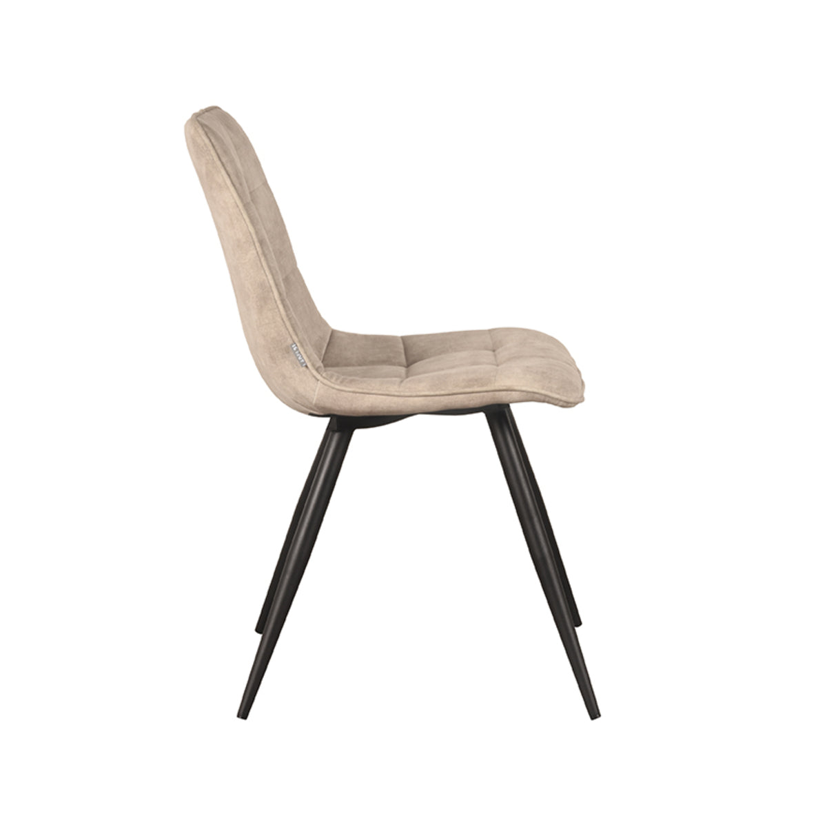 LABEL51 Eetkamerstoel Jelt - Zand - Velours van LABEL51 – Luxe comfort op maat van PureWonen. Vraag naar de beste prijs.