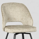 LABEL51 Eetkamerstoel Lewis - Beige - Fluweel van LABEL51 – Luxe comfort op maat van PureWonen. Vraag naar de beste prijs.