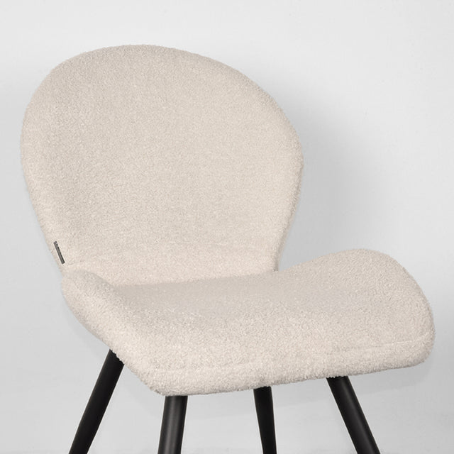 LABEL51 Eetkamerstoel Sky - Ivory - Teddy van LABEL51 – Luxe comfort op maat van PureWonen. Vraag naar de beste prijs.