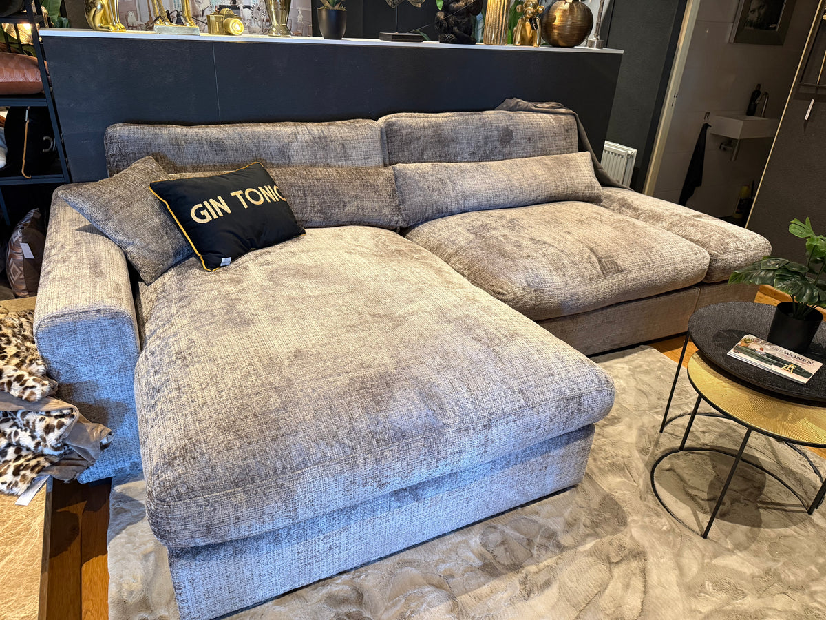 Mega lounge met dons kussens