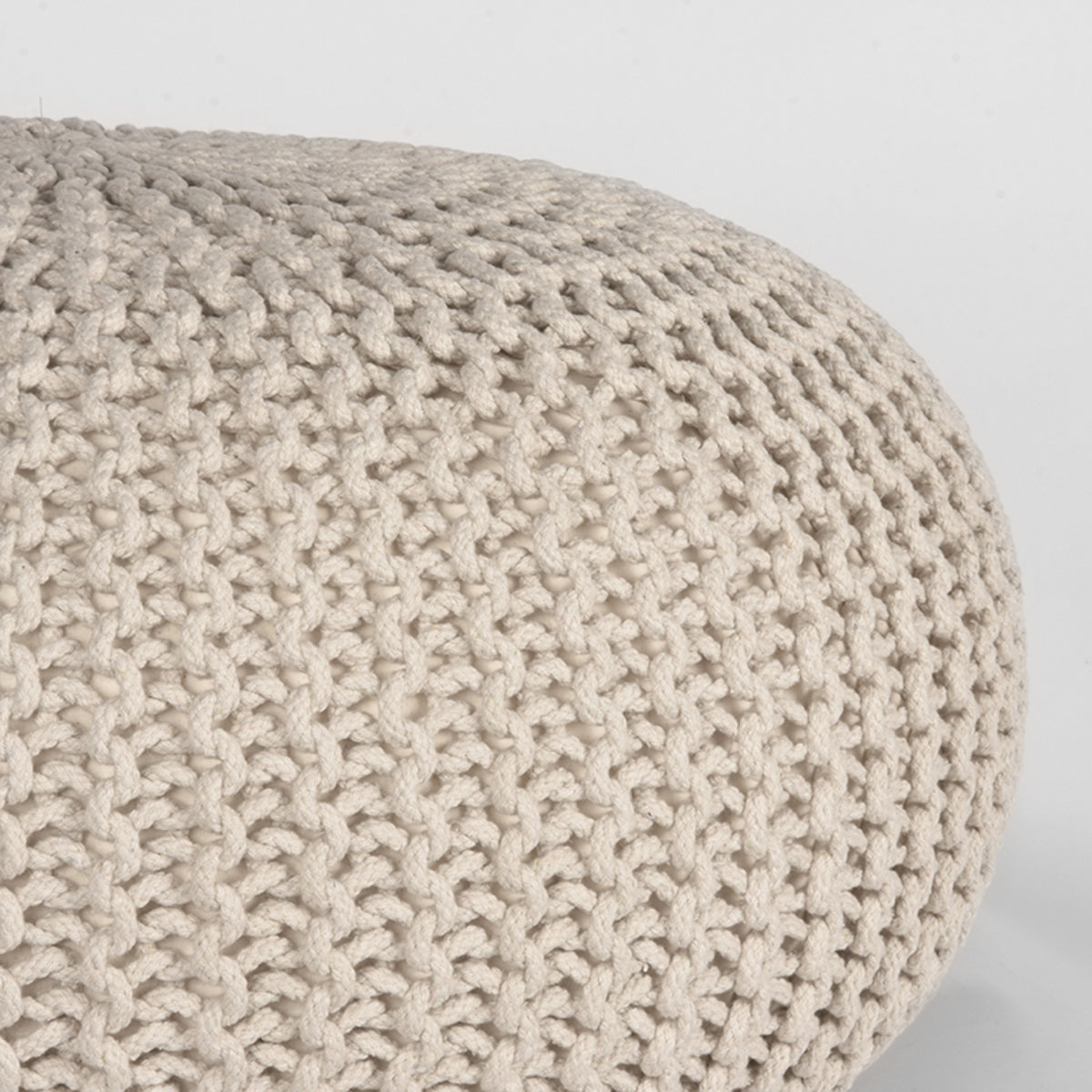 LABEL51 Poef Knitted - Naturel - Katoen - L van LABEL51 – Luxe comfort op maat van PureWonen. Vraag naar de beste prijs.