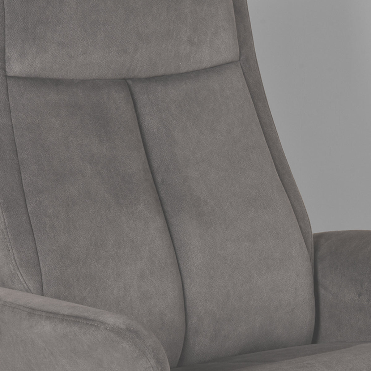 LABEL51 Fauteuil Bergen - Antraciet - Cosmo - Incl. Hocker van LABEL51 – Luxe comfort op maat van PureWonen. Vraag naar de beste prijs.