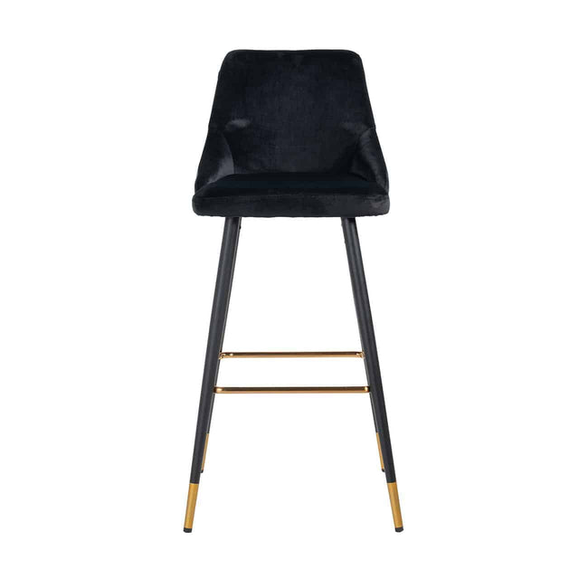 Barstoel Imani black velvet (Quartz Black 800) van Richmond Interiors – Luxe comfort op maat van PureWonen. Vraag naar de beste prijs.
