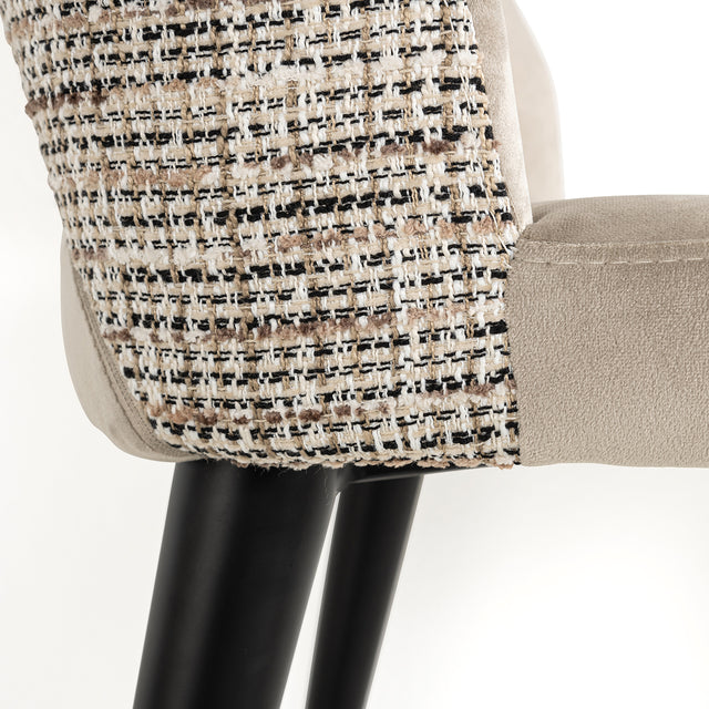 Chair Tabitha trendy nature / quartz khaki fire retardant (Be Trendy 01 Nature) van Richmond Interiors – Luxe comfort op maat van PureWonen. Vraag naar de beste prijs.
