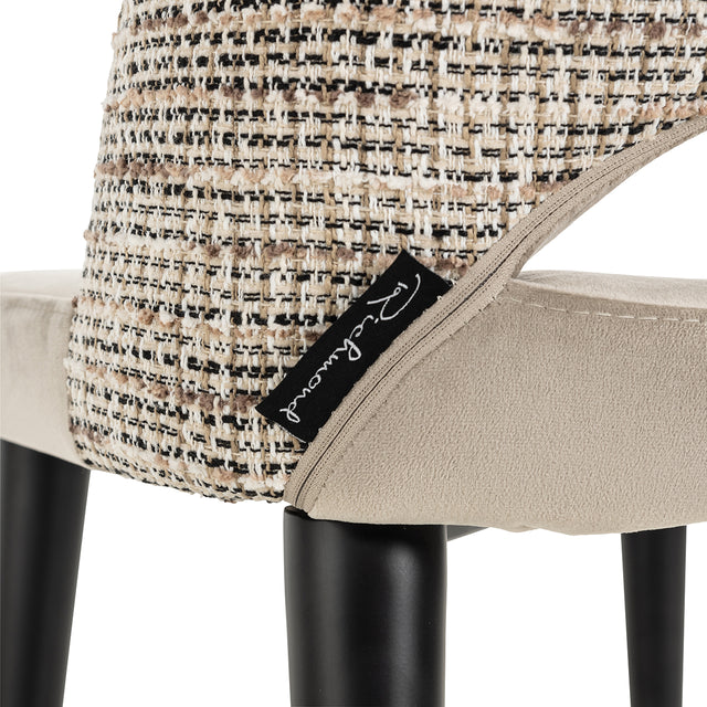 Chair Tabitha trendy nature / quartz khaki fire retardant (Be Trendy 01 Nature) van Richmond Interiors – Luxe comfort op maat van PureWonen. Vraag naar de beste prijs.