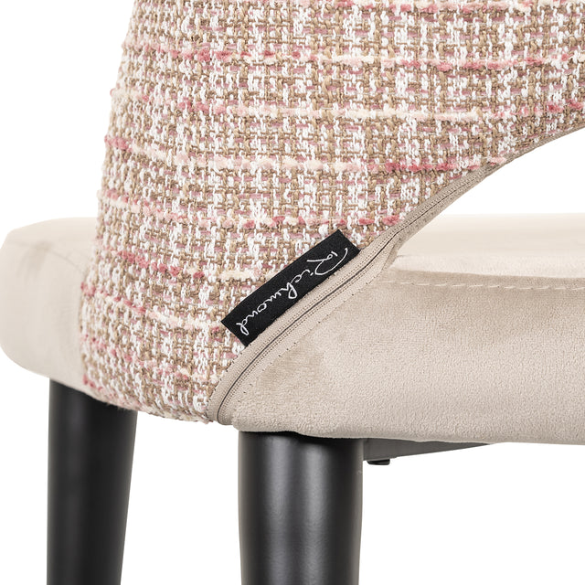 Stoel Tabitha trendy rose / quartz khaki (Be trendy 1673 rose) van Richmond Interiors – Luxe comfort op maat van PureWonen. Vraag naar de beste prijs.
