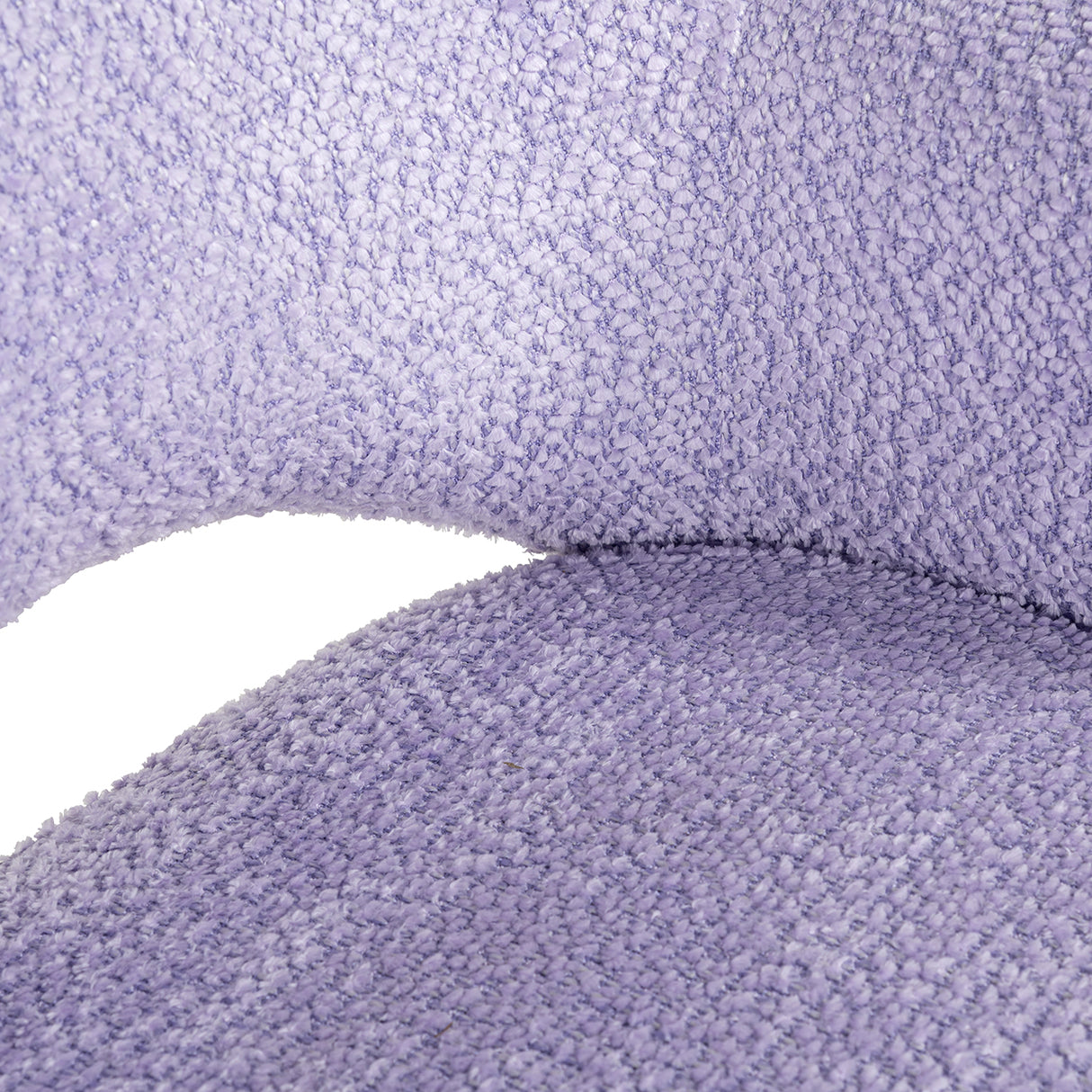 Stoel Giovanna lovely lavender (Be lovely 95 lavender) van Richmond Interiors – Luxe comfort op maat van PureWonen. Vraag naar de beste prijs.