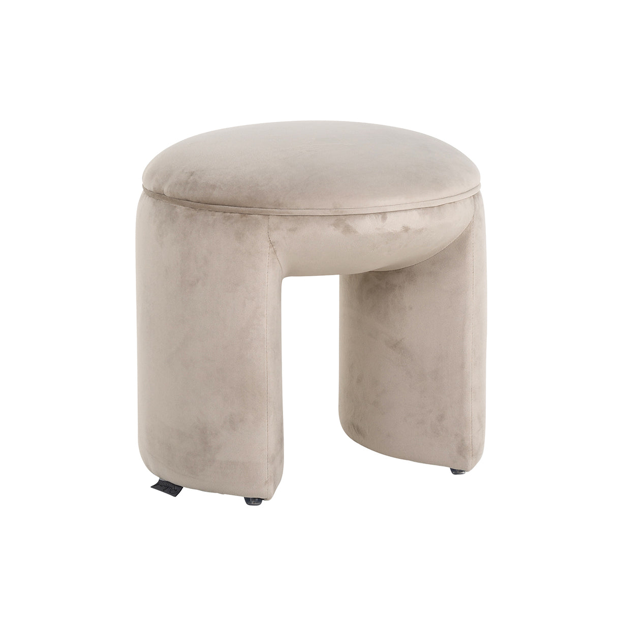 Poef Fargo khaki velvet (Quartz Khaki 903) van Richmond Interiors – Luxe comfort op maat van PureWonen. Vraag naar de beste prijs.