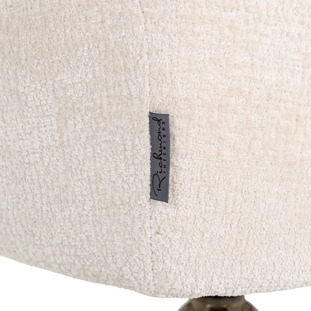 Draaistoel Aline white chenille fire retardant (FR-Bergen 900 white chenille) van Richmond Interiors – Luxe comfort op maat van PureWonen. Vraag naar de beste prijs.