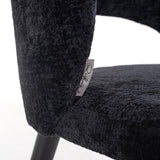 Stoel Savoy black chenille (Bergen 809 black chenille) van Richmond Interiors – Luxe comfort op maat van PureWonen. Vraag naar de beste prijs.