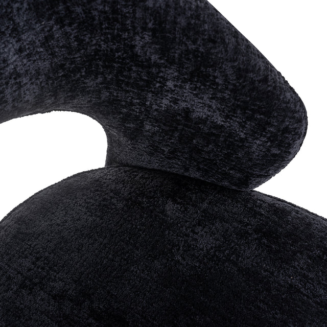 Stoel Savoy black chenille (Bergen 809 black chenille) van Richmond Interiors – Luxe comfort op maat van PureWonen. Vraag naar de beste prijs.