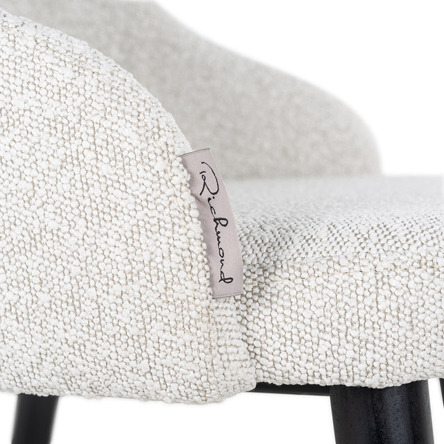 Stoel Twiggy van Richmond Interiors – Luxe comfort op maat van PureWonen. Vraag naar de beste prijs.