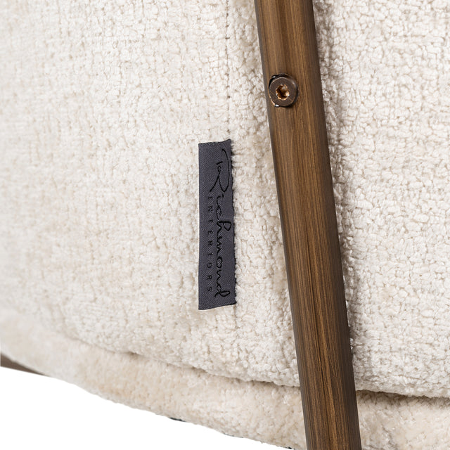 Stoel Minerva white chenille fire retardant (FR-Bergen 900 white chenille) van Richmond Interiors – Luxe comfort op maat van PureWonen. Vraag naar de beste prijs.