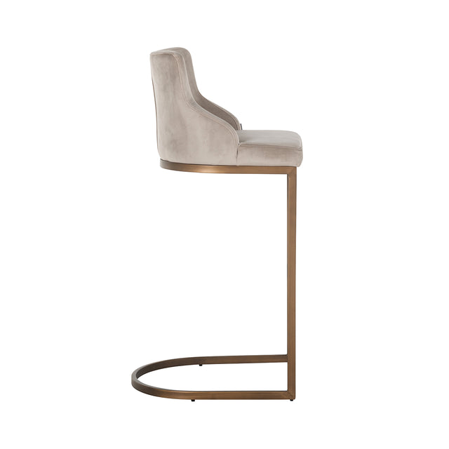 Barstoel Bolton khaki velvet / brushed gold fire retardant (FR-Quartz 903 Khaki) van Richmond Interiors – Luxe comfort op maat van PureWonen. Vraag naar de beste prijs.