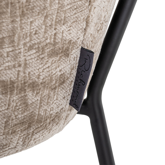 Stoel Fay shitake island (Shitake Island 124) van Richmond Interiors – Luxe comfort op maat van PureWonen. Vraag naar de beste prijs.