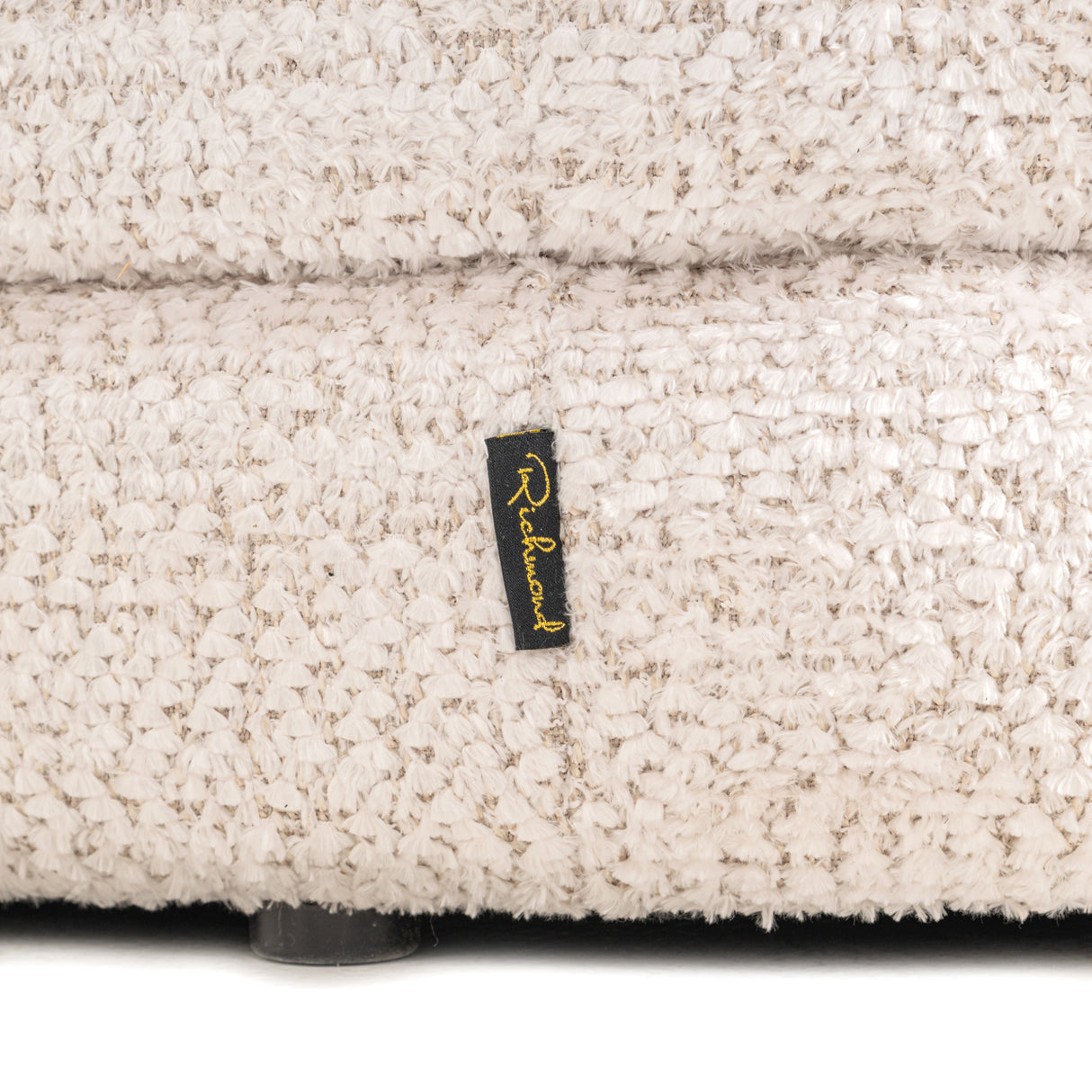 Poef & Voetenbank Camile lovely cream van Richmond Interiors – Luxe comfort op maat van PureWonen. Vraag naar de beste prijs.