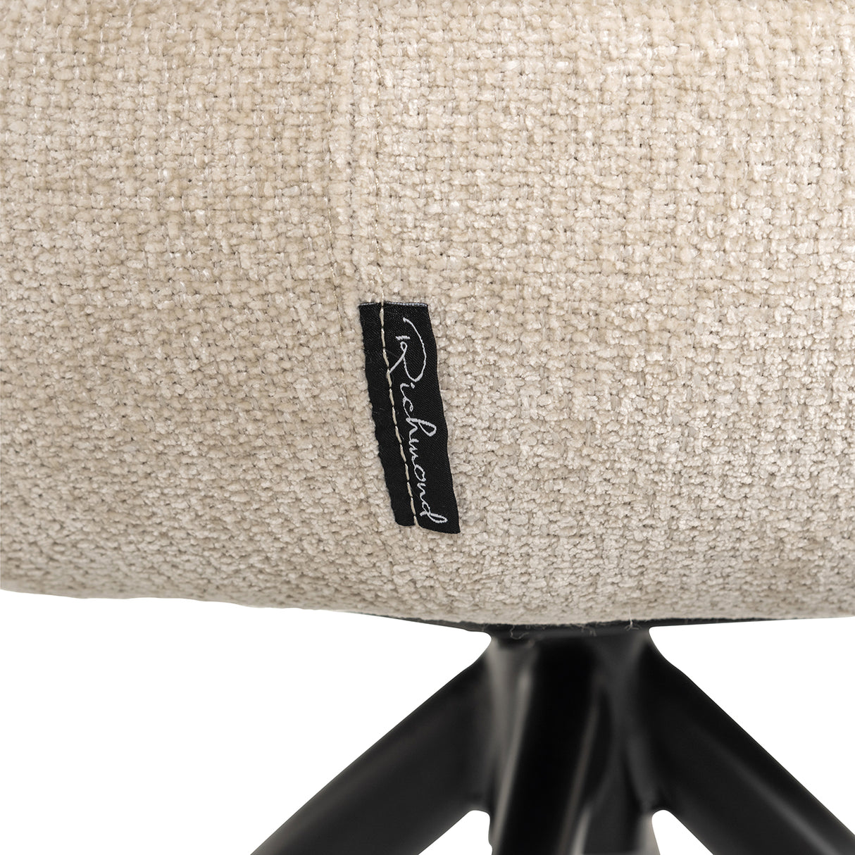 Draaistoel Kayla cream unicorn (Unicorn 11 cream) van Richmond Interiors – Luxe comfort op maat van PureWonen. Vraag naar de beste prijs.