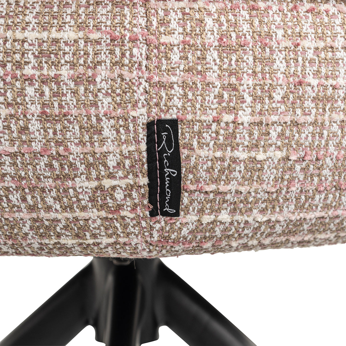 Draaistoel Kayla trendy rose (Be trendy 1673 rose) van Richmond Interiors – Luxe comfort op maat van PureWonen. Vraag naar de beste prijs.