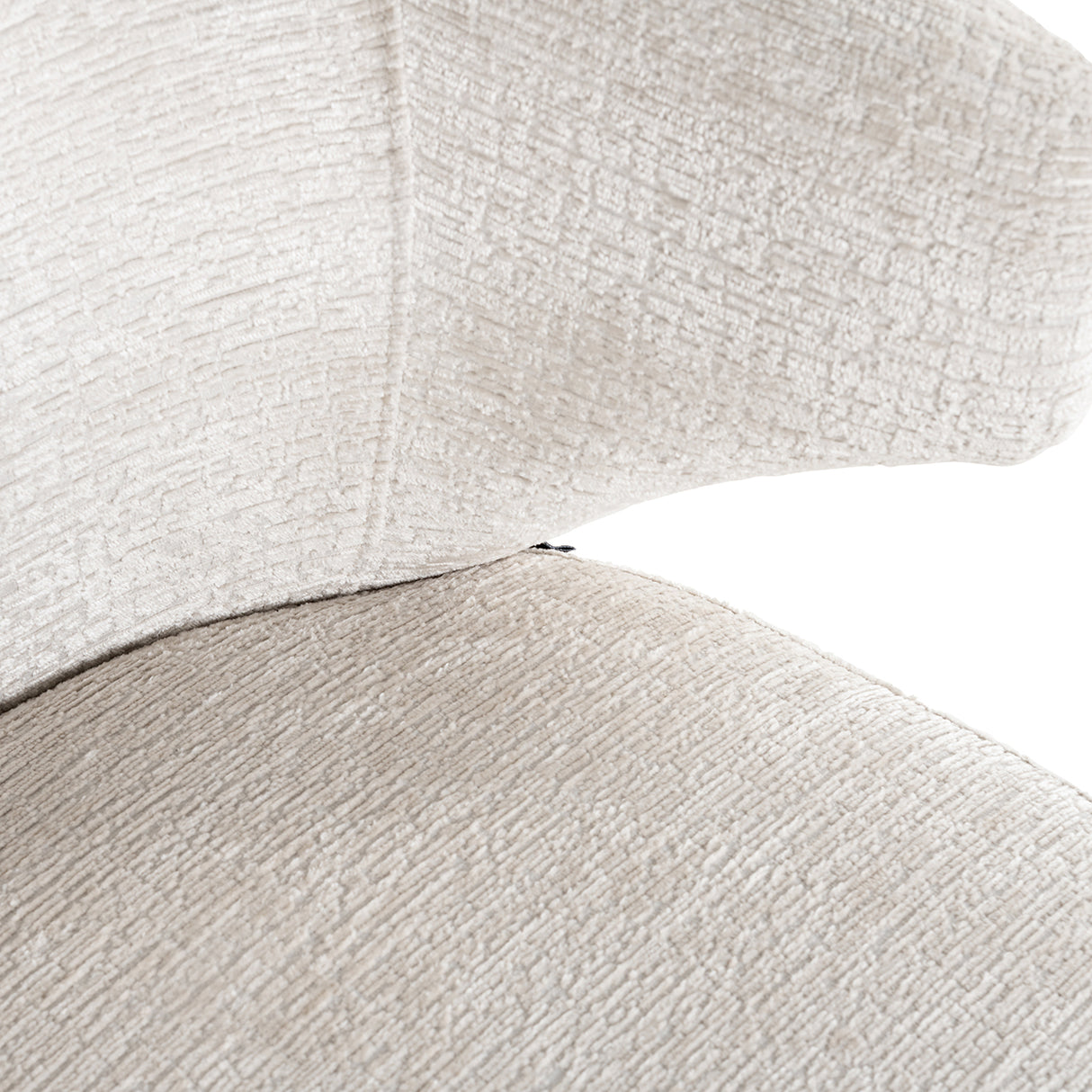 Stoel Xandra cream fusion (Fusion cream 02) van Richmond Interiors – Luxe comfort op maat van PureWonen. Vraag naar de beste prijs.