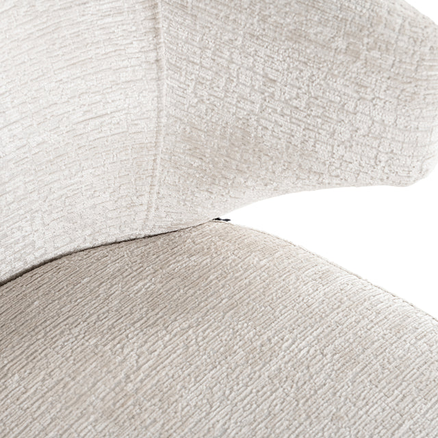 Stoel Xandra cream fusion (Fusion cream 02) van Richmond Interiors – Luxe comfort op maat van PureWonen. Vraag naar de beste prijs.