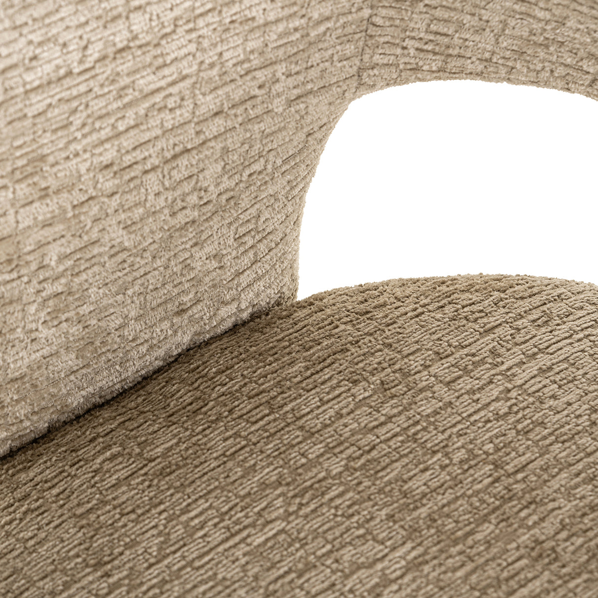 Stoel Belle desert fusion fire retardant (FR-Fusion 109 desert) van Richmond Interiors – Luxe comfort op maat van PureWonen. Vraag naar de beste prijs.