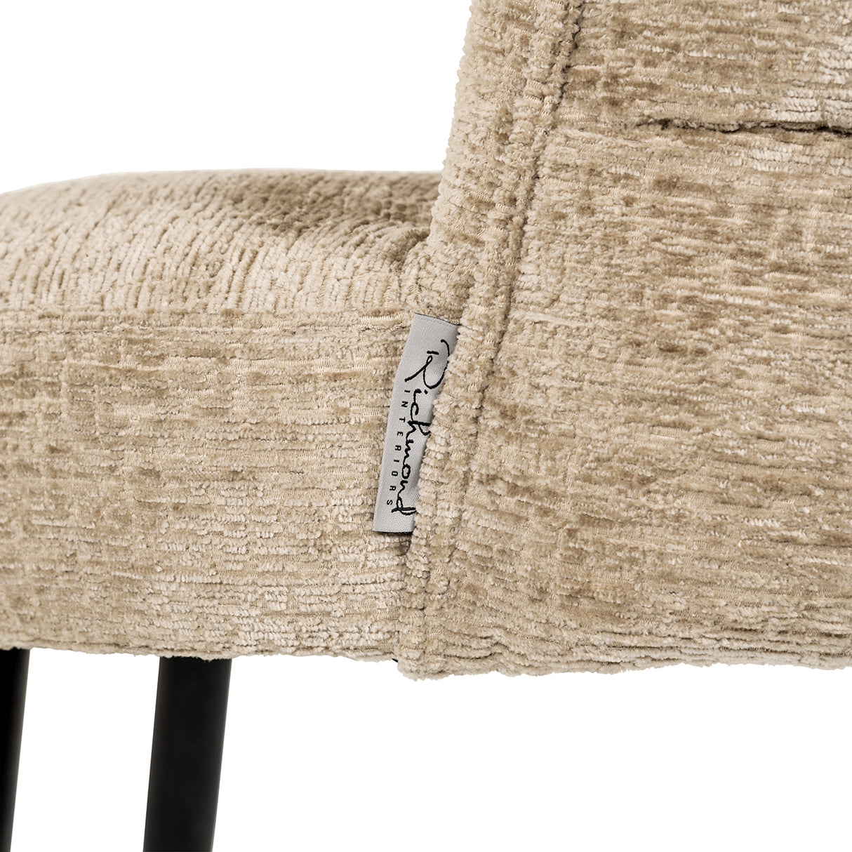 Stoel Stella desert fusion fire retardant (FR-Fusion 109 desert) van Richmond Interiors – Luxe comfort op maat van PureWonen. Vraag naar de beste prijs.
