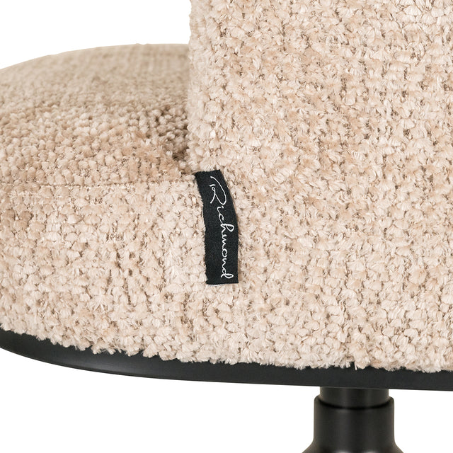 Draaistoel Cheyenne lovely beige (Be Lovely 170 Beige) van Richmond Interiors – Luxe comfort op maat van PureWonen. Vraag naar de beste prijs.