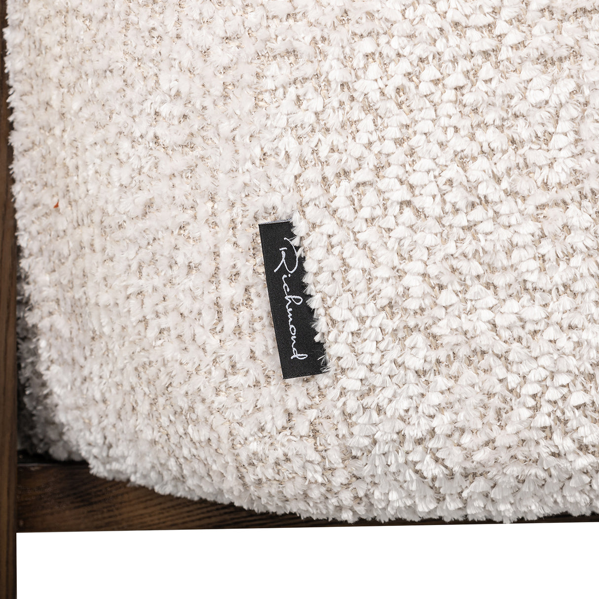 Fauteuil Arabella lovely cream (Be Lovely 11 Cream) van Richmond Interiors – Luxe comfort op maat van PureWonen. Vraag naar de beste prijs.