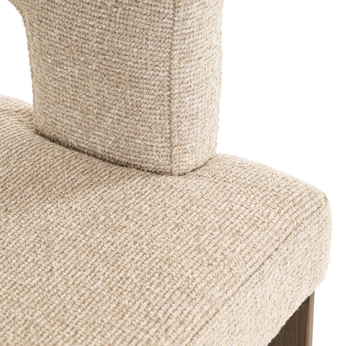 Barstoel Ellis biscotti van Richmond Interiors – Luxe comfort op maat van PureWonen. Vraag naar de beste prijs.