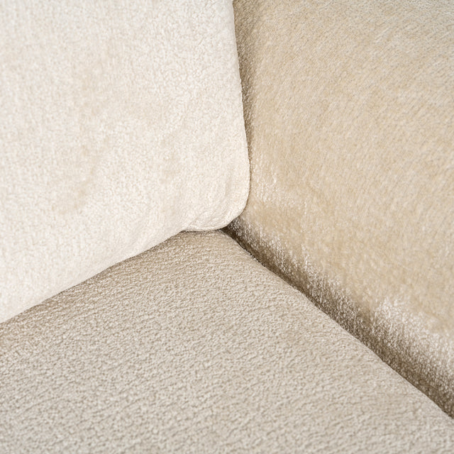Bank Sandro white chenille (Bergen 900 white chenille) van Richmond Interiors – Luxe comfort op maat van PureWonen. Vraag naar de beste prijs.