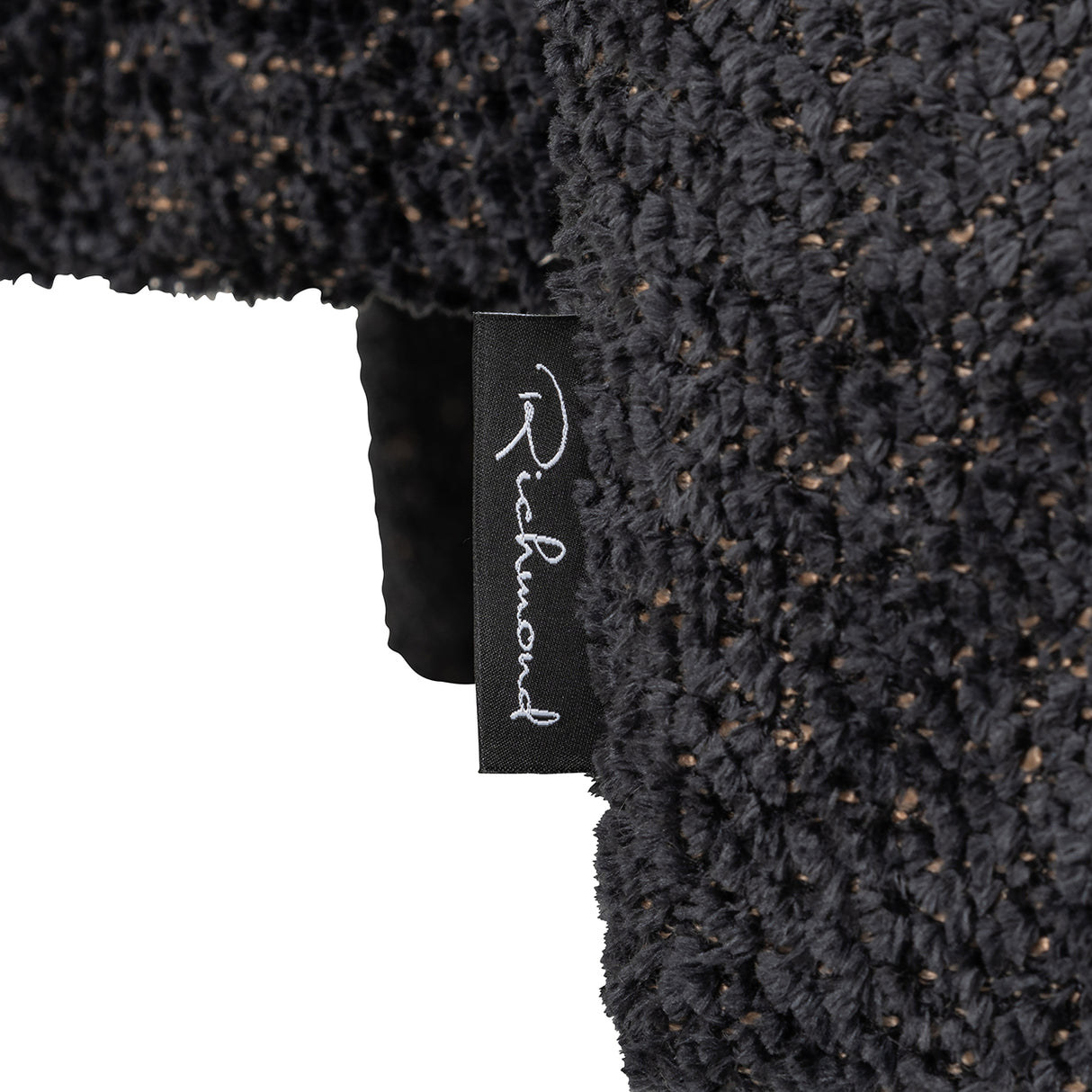Fauteuil Milania lovely black (Be Lovely 17 Black) van Richmond Interiors – Luxe comfort op maat van PureWonen. Vraag naar de beste prijs.